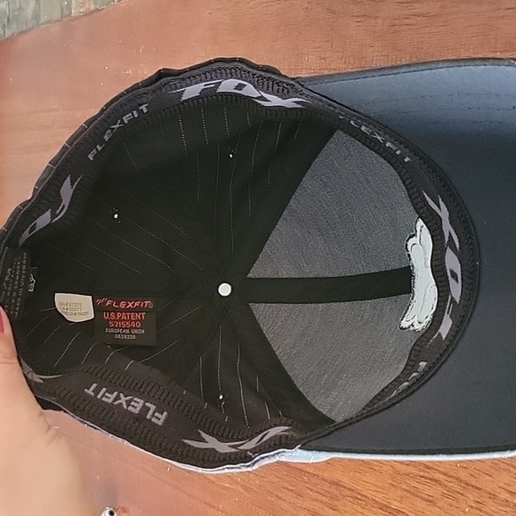 Fox hat - Picture 4 of 6